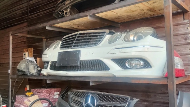 Бампери передний Mercedes Benz